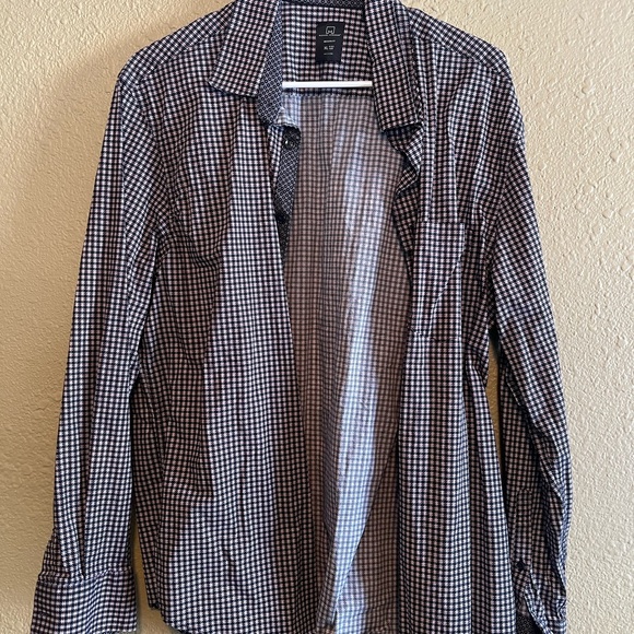 Michael Strahan Black, White, and Red Houndstooth Shirt - Picture 1 of 3